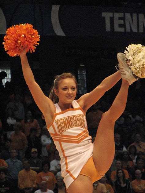 Cheering for the Vols | UT Cheerleaders cheering for the Vol… | Flickr