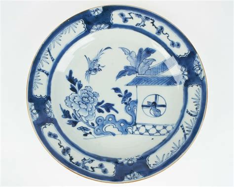 Antique 18th century Chinese blue and white porcelain plate in 2020 | White porcelain, Porcelain ...