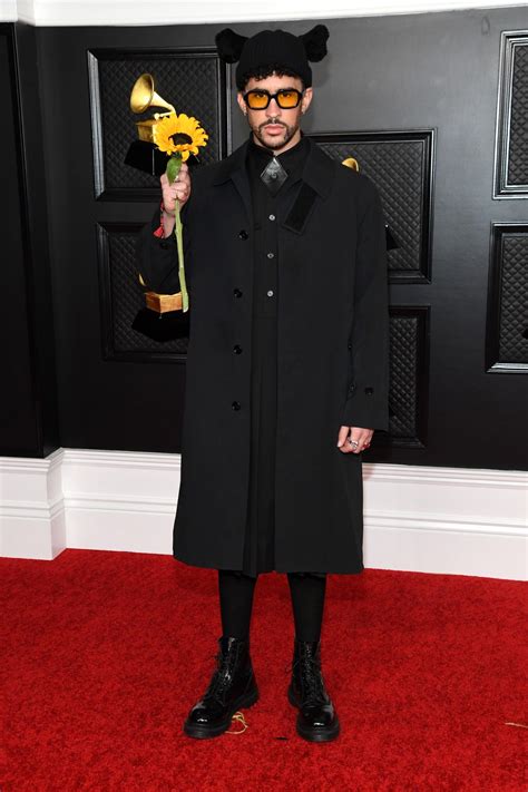 Grammys 2021: Die "Best Dressed" Stars der Award-Nacht | Coole kleider, Ausgefallene outfits ...