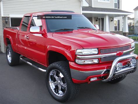 2000 Chevrolet Silverado 1500 Lifted Custom Lt Z71 Ext Cab Pickup 3 - Door 5. 3l