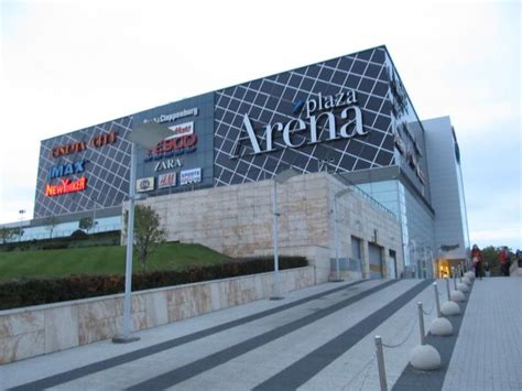 Arena Plaza - Budapest | store / shop, shopping mall