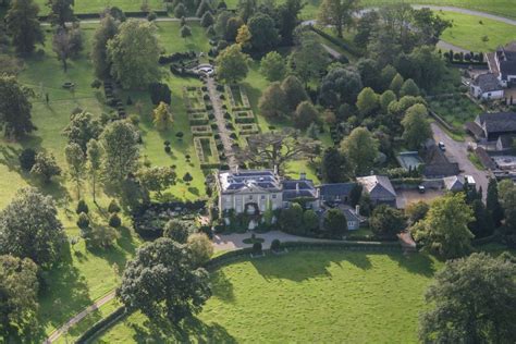 Virtual Tour of Prince Charles' Royal Gardens at Highgrove House