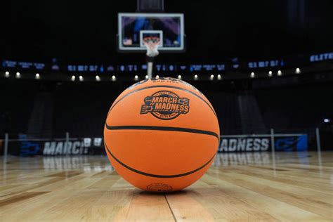 College basketball games today: Sunday’s top-25 college basketball schedule