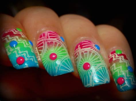 Tic tac Toe nail art by Nicky - Nailpolis: Museum of Nail Art