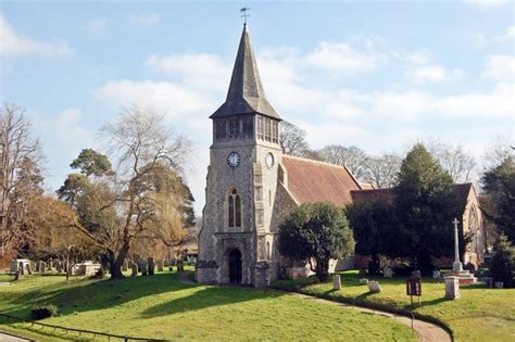 St Nicholas Church Wickham © Mack McLane cc-by-sa/2.0 :: Geograph Britain and Ireland