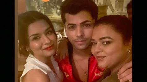 Viral Pic: Siddharth Nigam and Avneet Kaur make each other's day better ...