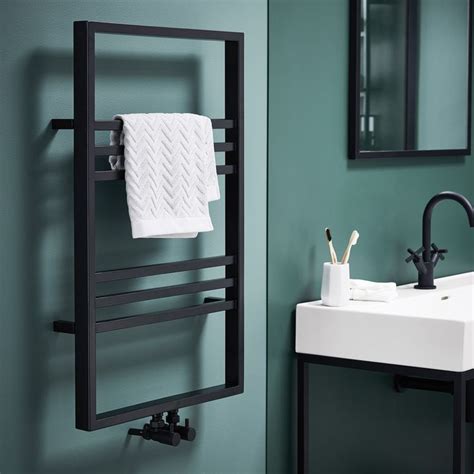 Black Bathroom Radiator | Minimalis