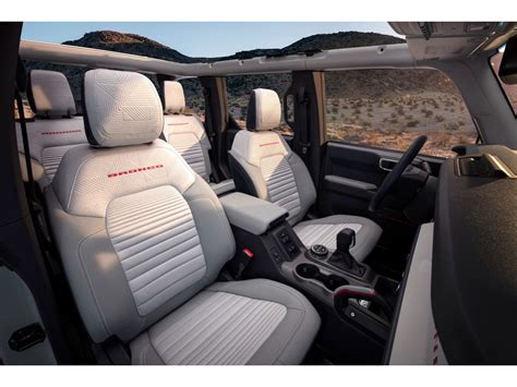 2025 Ford Bronco: 48 Interior Photos | U.S. News