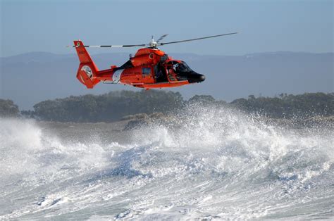 DVIDS - Images - Coast Guard conducts search and rescue training [Image ...