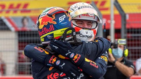 "High five Team": Both Red Bull drivers lead drivers' standings for the first time since 2011 ...