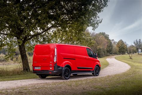 Ford Transit Custom Trail (2021) | CompleteVan.ie