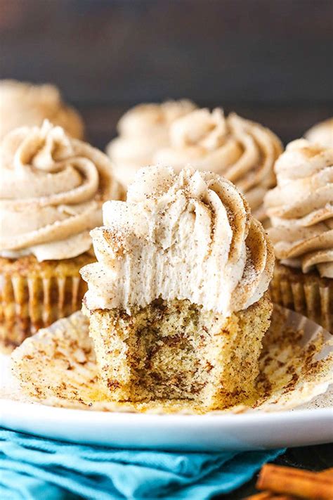 Cinnamon Sugar Swirl Cupcakes | BEST Homemade Cinnamon Cupcakes