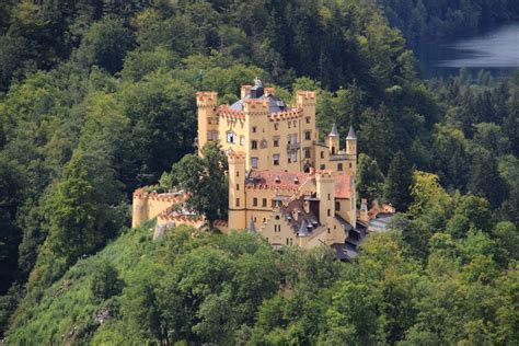 From Munich: Private Day Trip to Neuschwanstein Castle | GetYourGuide