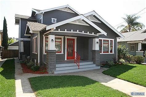 3646 East 4th Street, Long Beach CA | Craftsman house, House paint ...