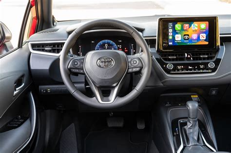 2025 Toyota Corolla: 195 Interior Photos | U.S. News