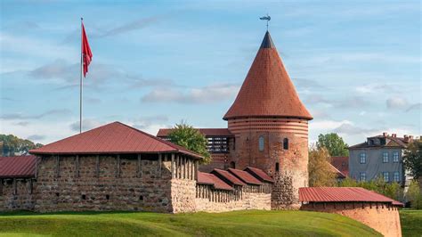 kaunas castle-min - Go Look Explore