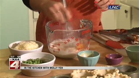 Molly Yeh brings her recipes to the Food Network