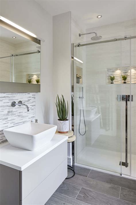 Ensuite Shower Room in Kingston | Bathroom + Kitchen Eleven