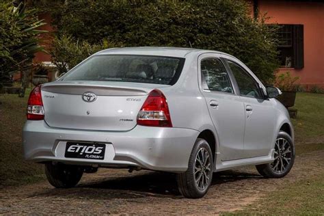 Toyota Etios Facelift Previewed Through Etios Platinum - Gaadiwaadi.com ...