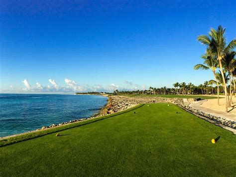 5 Things You Need to Know Before Teeing Off at Royal Turks and Caicos Golf Club | Islands