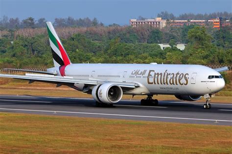 Emirates Expands Aircraft Fleet With 15 Airbus A350-900 Orders Worth $6B