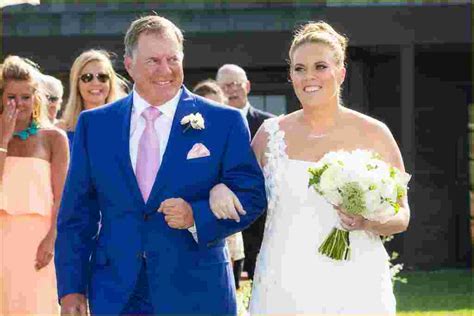 Amanda Belichick Bio, Age, Net Worth 2022, Salary, Husband, Wedding