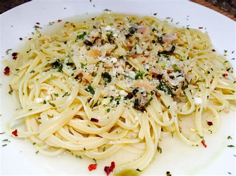 Linguini with White Clam Sauce | Pierro Eats