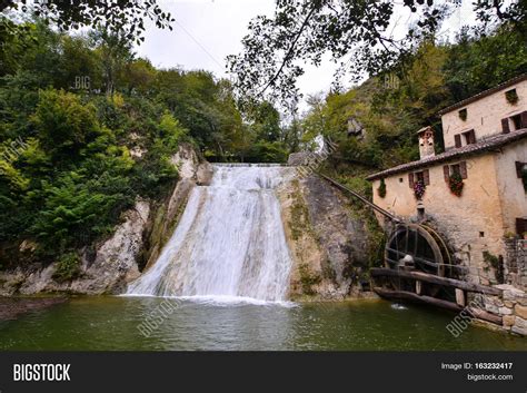 Water Splash Waterfall Image & Photo (Free Trial) | Bigstock