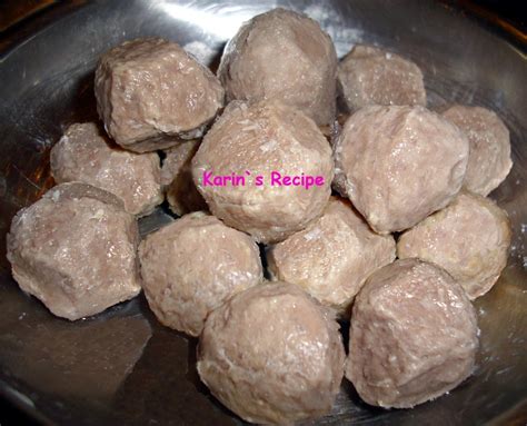 Karin's Recipe: Bakso Sapi (Indonesian Beef Meatballs)