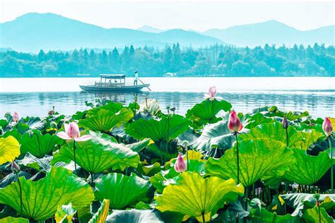 Hangzhou West Lake - Facts, History, Attractions, Tips