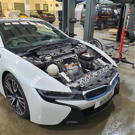 BMW i8 Repair