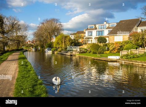 The Lancaster canal at Hest Bank, Lancashire Stock Photo - Alamy