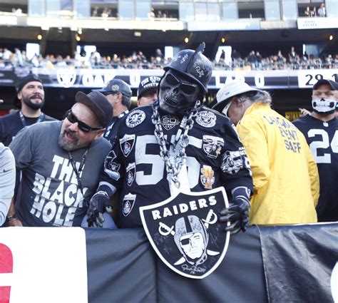 Raiders’ ‘Black Hole’ will live on in Las Vegas stadium | Las Vegas ...