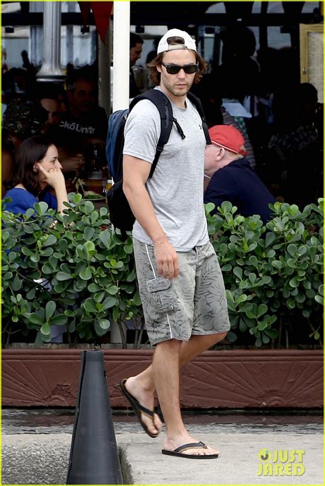 Taylor Kitsch Hits Rio Beach After 'True Detective' Rumors: Photo ...