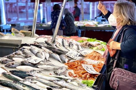 Rialto Market Food and Wine Lunchtime Tour of Venice 2024