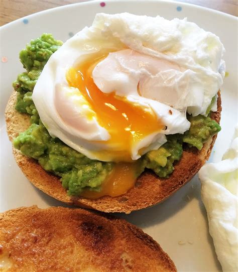 Frankie's Weekend: My Perfect Smashed Avocado Recipe