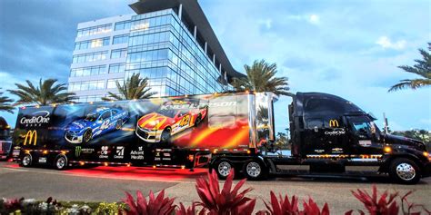 [Gallery] Kickoff to Daytona Speedweeks – RacingJunk News