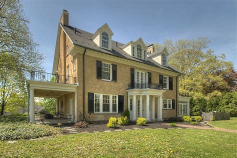 UPDATE: Taylor Swift's Childhood Home in PA Sells for $700,000 - Zillow Porchlight