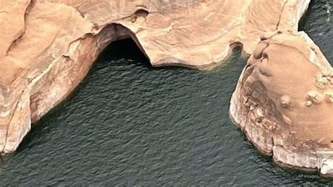 Famous Utah landmark 'Double Arch' collapses