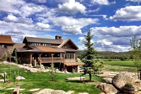 The Main Lodge at Brush Creek Ranch, Wyoming | Ranch vacations, Luxury ...