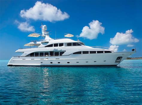 Cuba – The Caribbean Luxury Yacht Charter Destination of 2018 — Yacht Charter & Superyacht News