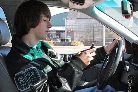 No Texting While Driving Pledge – Leading Hands Through Technology