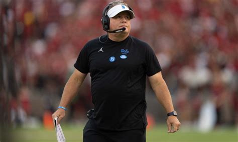 UCLA defensive coordinator Jerry Azzinaro resigns