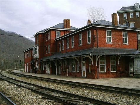 The Historic Railroad Town In West Virginia Everyone Should Visit At ...