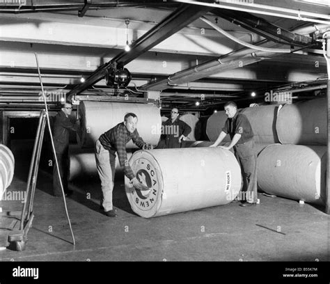 Daily Mirror Printing Presses June 1960 The reel room at Geraldine House P044512 Stock Photo - Alamy