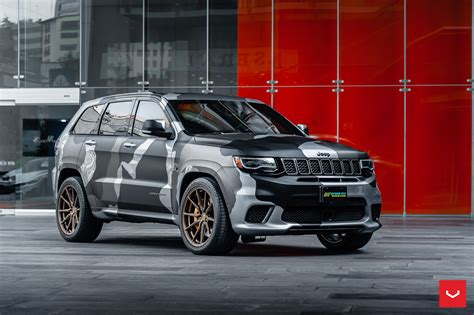 JEEP TRACKHAWK - HYBRID FORGED SERIES: HF-3 - Vossen Wheels