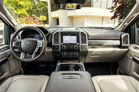 2019 Ford F-450 Super Duty Pictures - 28 Photos | Edmunds