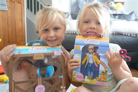 Lottie Dolls Review + Giveaway | Beth Owen