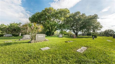 garden of memories cemetery tampa florida - Strong Suit Diary Photography