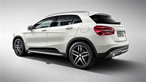 Mercedesbenz GLA 2016 220d 4Matic Activity Edition Exterior Car Photos - Overdrive